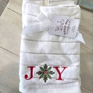 JOY & Holly Christmas hand Towels 2 pk *New*